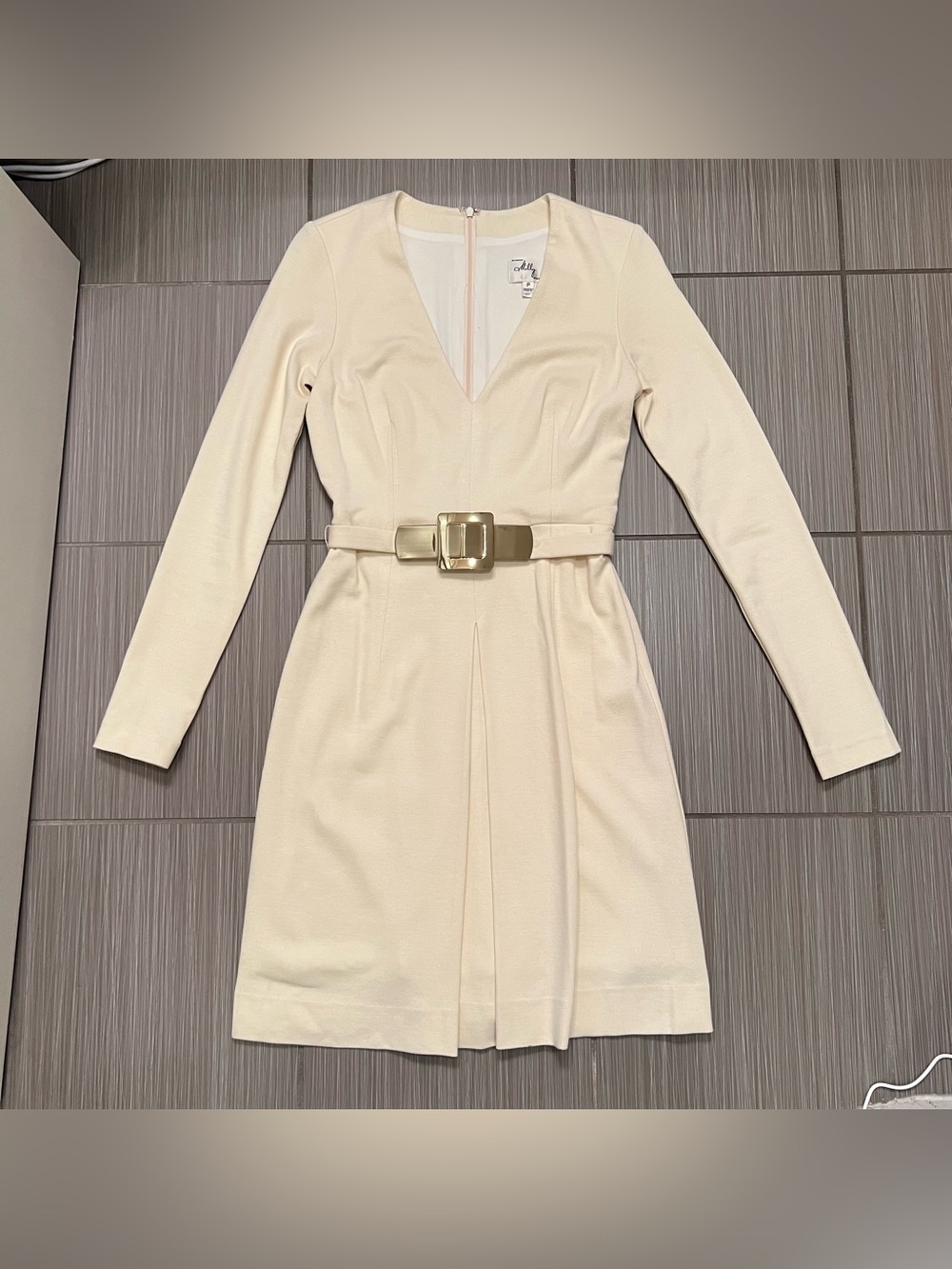 Milly Cream Ivory Dress with Gold belt XS Classic long sleeve - Picture 2 of 12